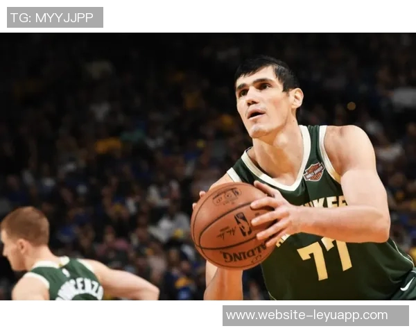 塔克遭遇伤病困扰初步诊断为硬伤赛后将进行详细检查以确定恢复情况